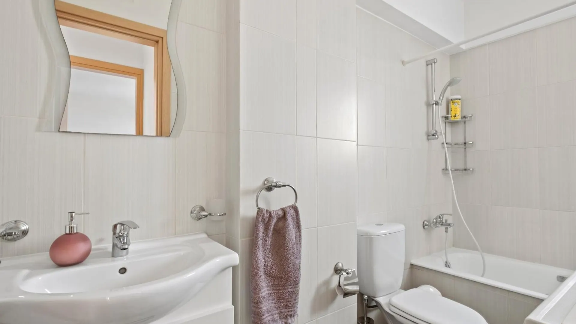 Kali Zoi Apartment Livadhia Cyprus